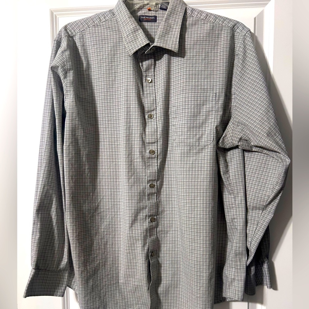 Van Huesen XL long sleeve dress shirt